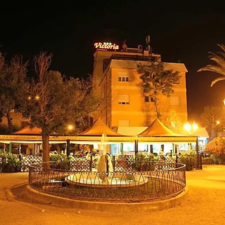 Victoria Hotel