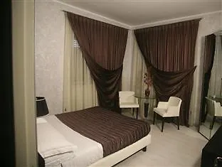 Victoria 3*